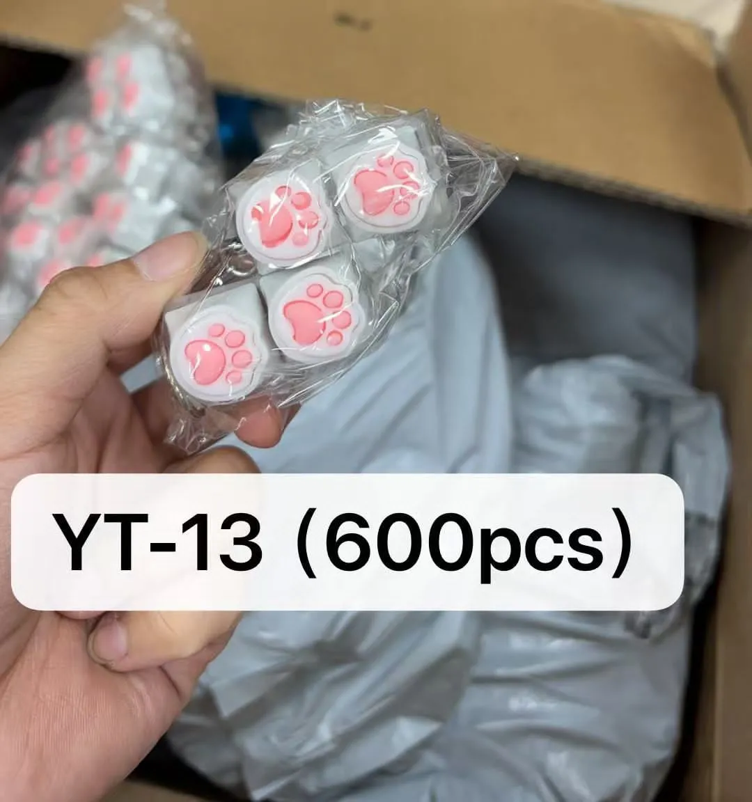 Gumka do mazania z różowym motywem łapki YT-13