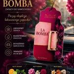LA BOMBA Bordowa zawieszka zapachowa do samochodu z nutami kwiatowymi