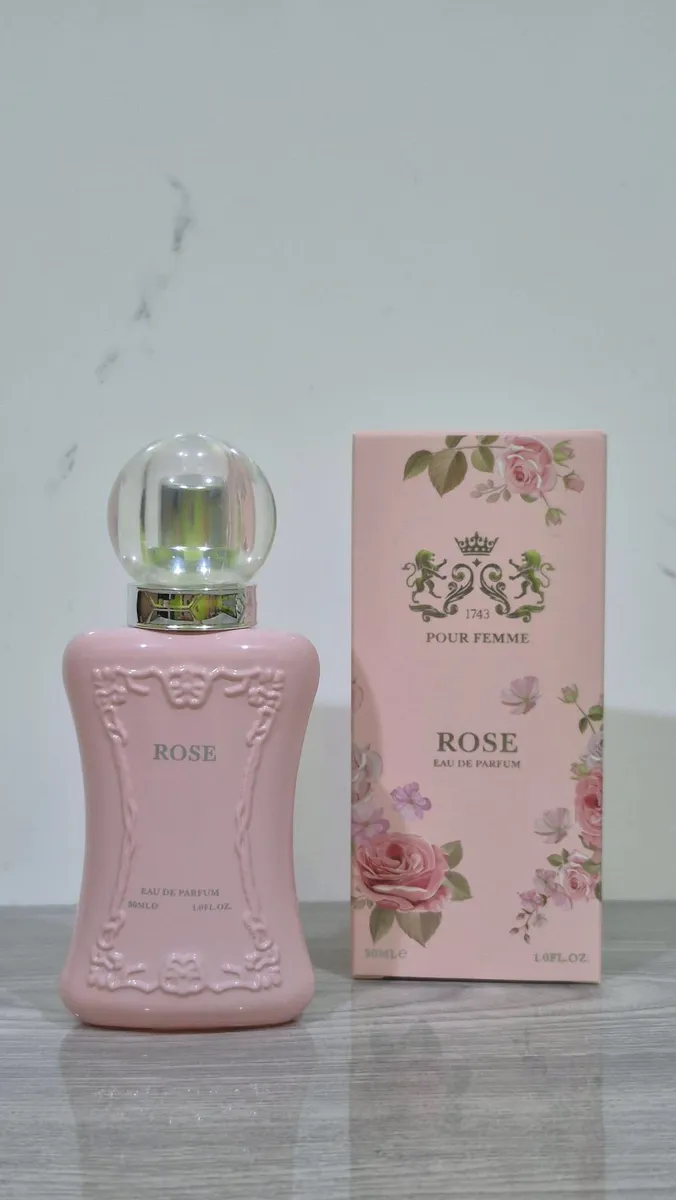 Perfumy Rose Eau de Parfum 30ml flakon różowy z kwiatowym motywem
