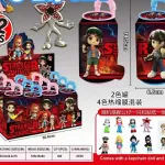 Figurka Stranger Things z brelokiem i naklejką 14,5 cm