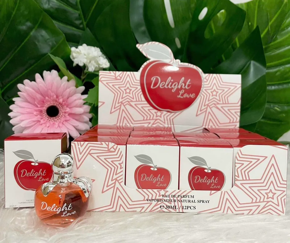 Perfumy Delight Love 30 ml w kształcie jabłka z atomizerem