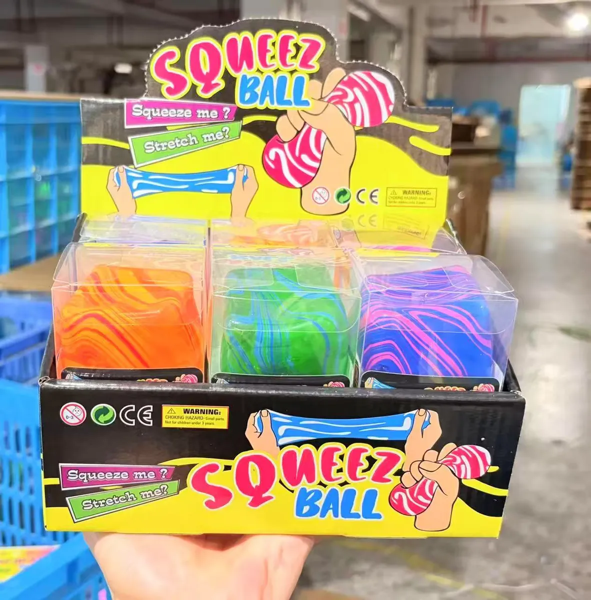 SQUEEZ BALL kolorowa piłka antystresowa do ściskania i rozciągania