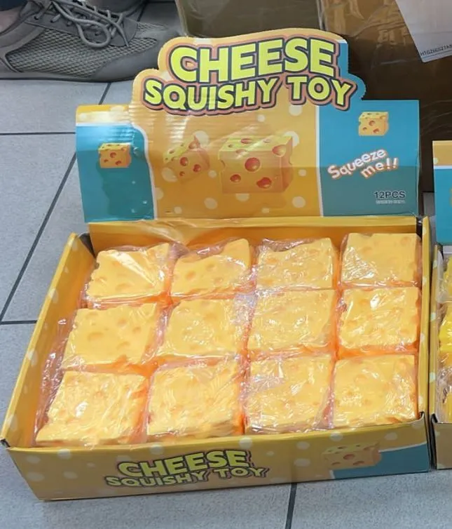 Cheese Squishy Toy miękka zabawka w kształcie sera żółtego