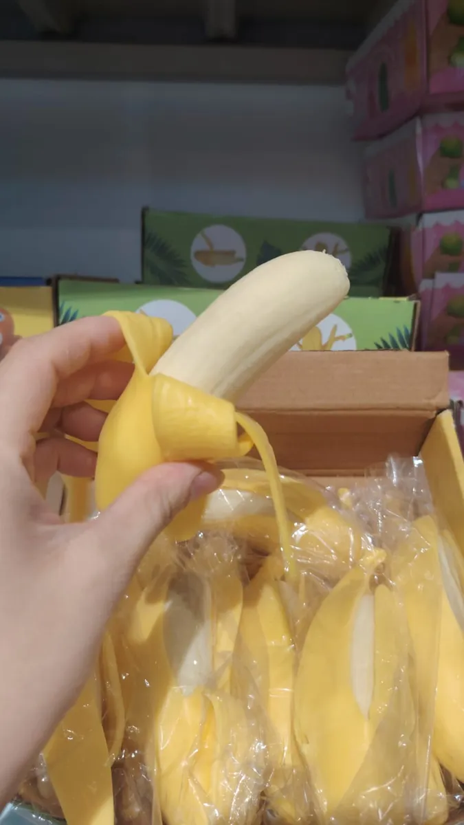 Produktrealistyczny banan zabawka żółty WK180626-1