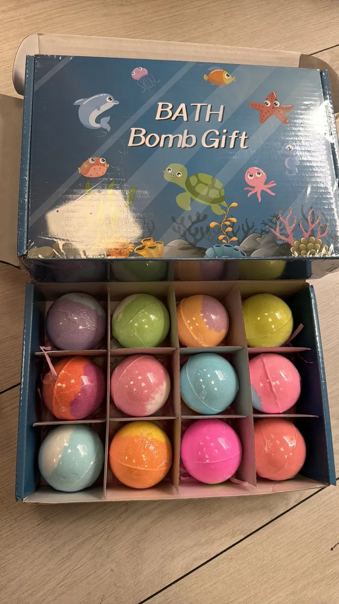 Zestaw kolorowych kul do kąpieli Bath Bomb Gift 12 sztuk