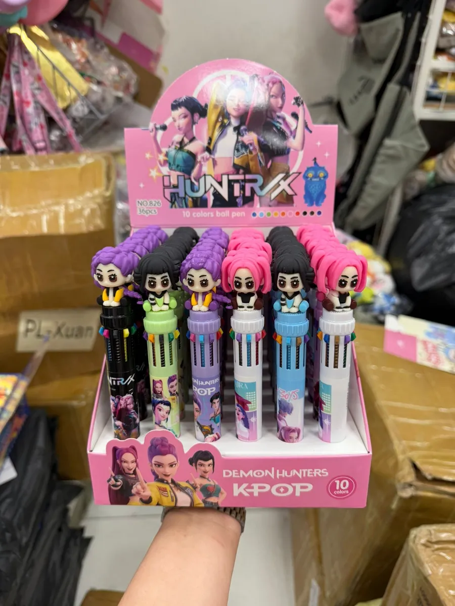 Długopis wielokolorowy Demon Hunters KPOP z figurką na skuwce