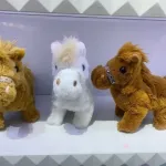 Maskotka koń na baterie miękka pluszowa zabawka dziecięca