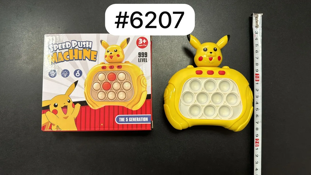 Żółta gra sensoryczna Speed Push Machine z Pikachu 3+
