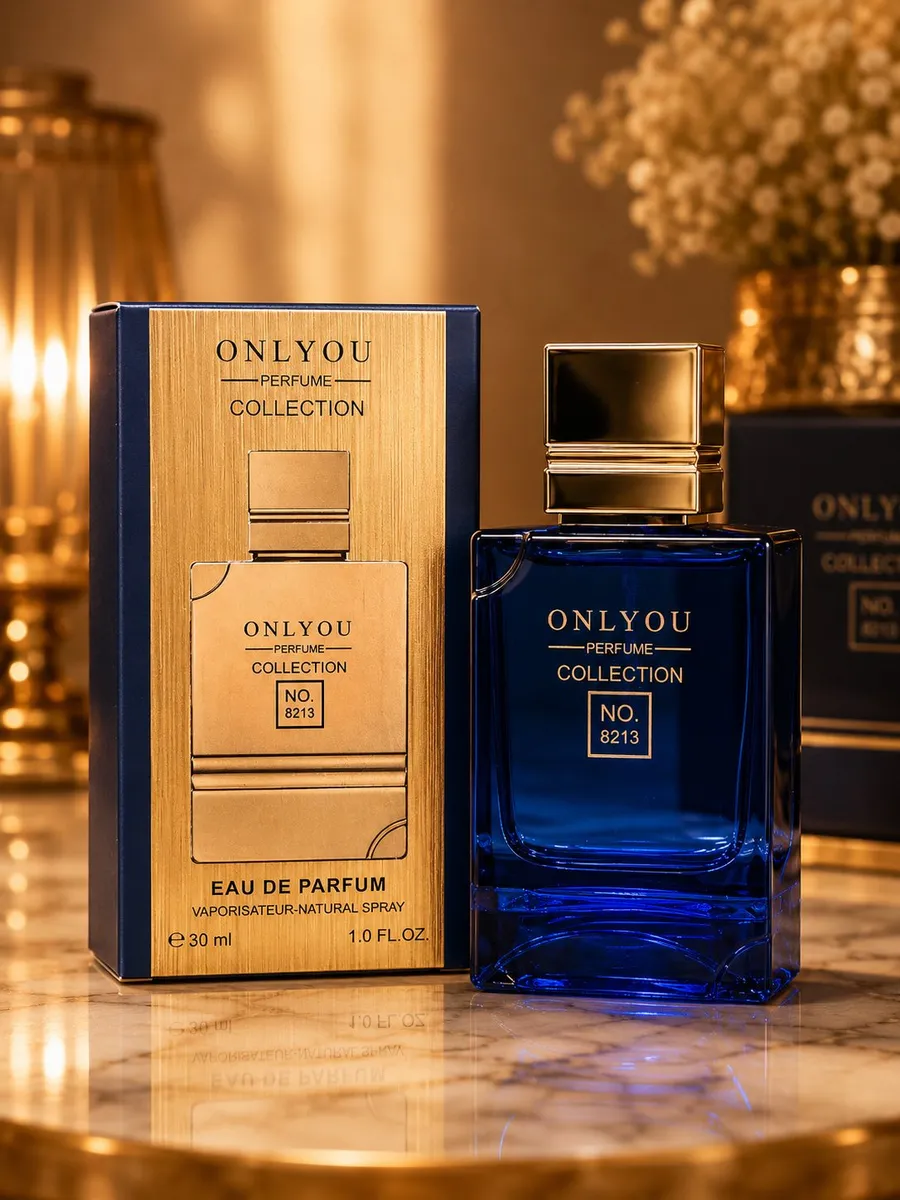 Granatowy flakon perfum Onlyou z złotym korkiem i kartonikiem z motywem drewna