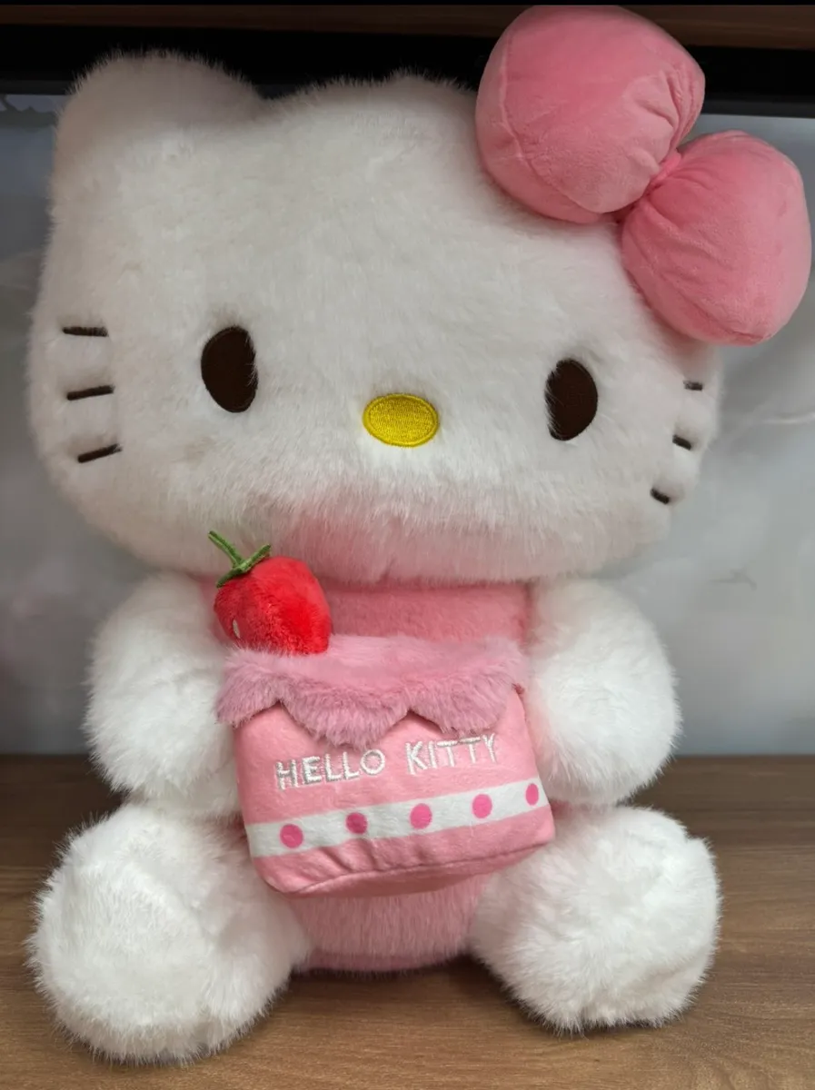 Pluszowa maskotka Hello Kitty biała z różową kokardą i truskawką, 40 cm