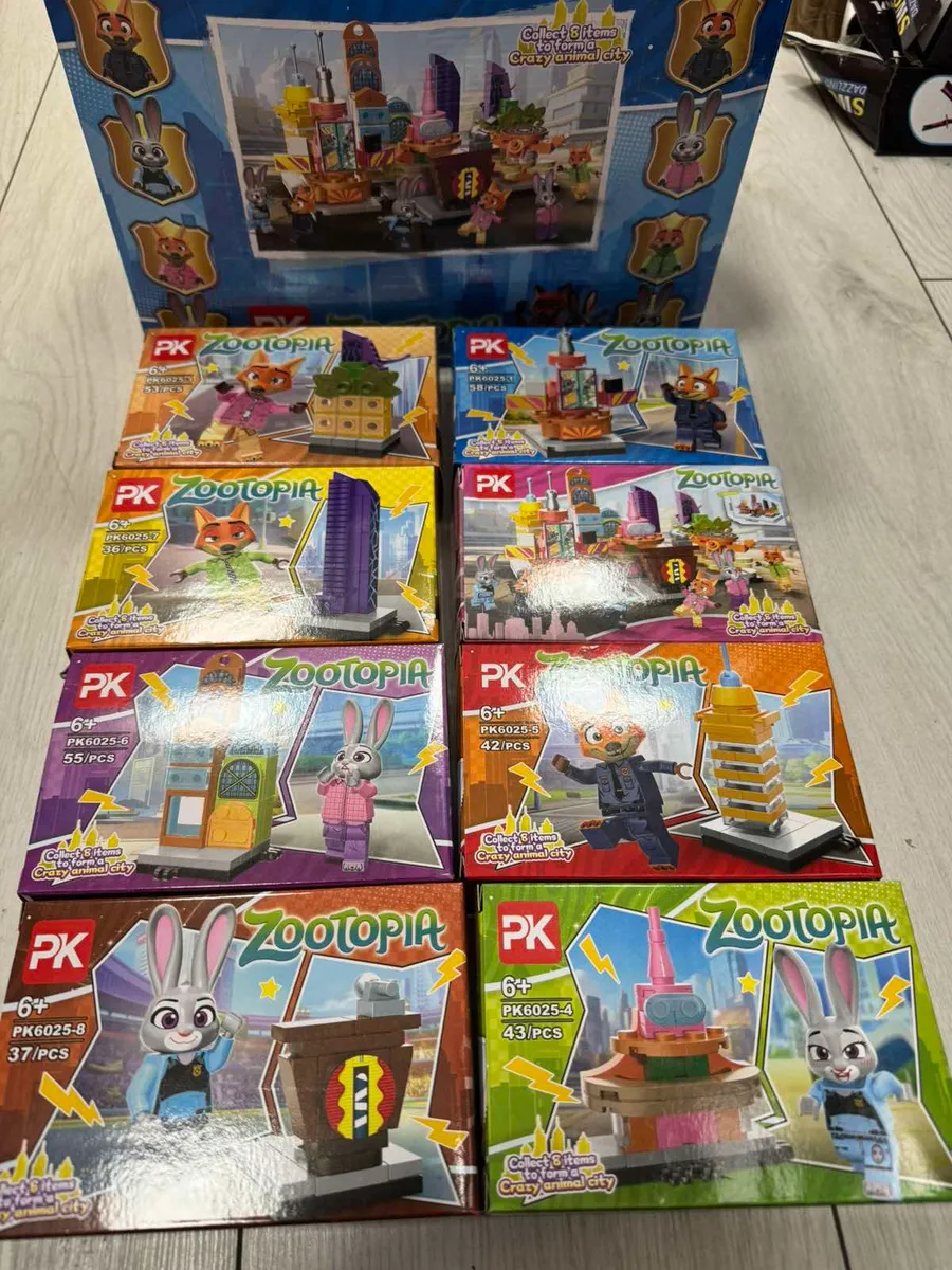 Zestaw kolorowych klocków PK Zootopia z figurkami lisa i królika oraz mini budynkami