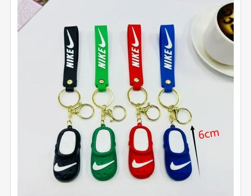 Brelok do kluczy NIKE mini but sportowy 6 cm kolorowy