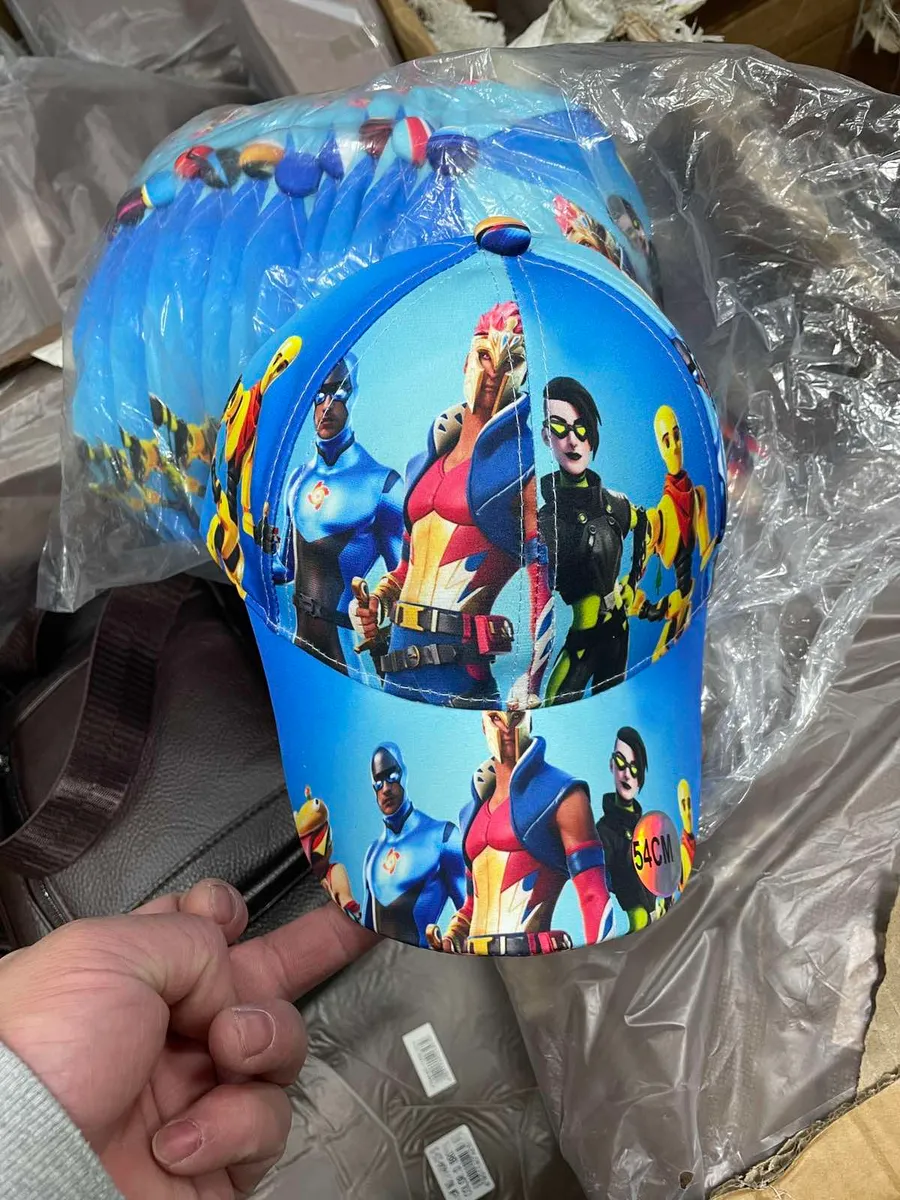 Czapka dziecięca z nadrukiem bohaterów 54 cm niebieska