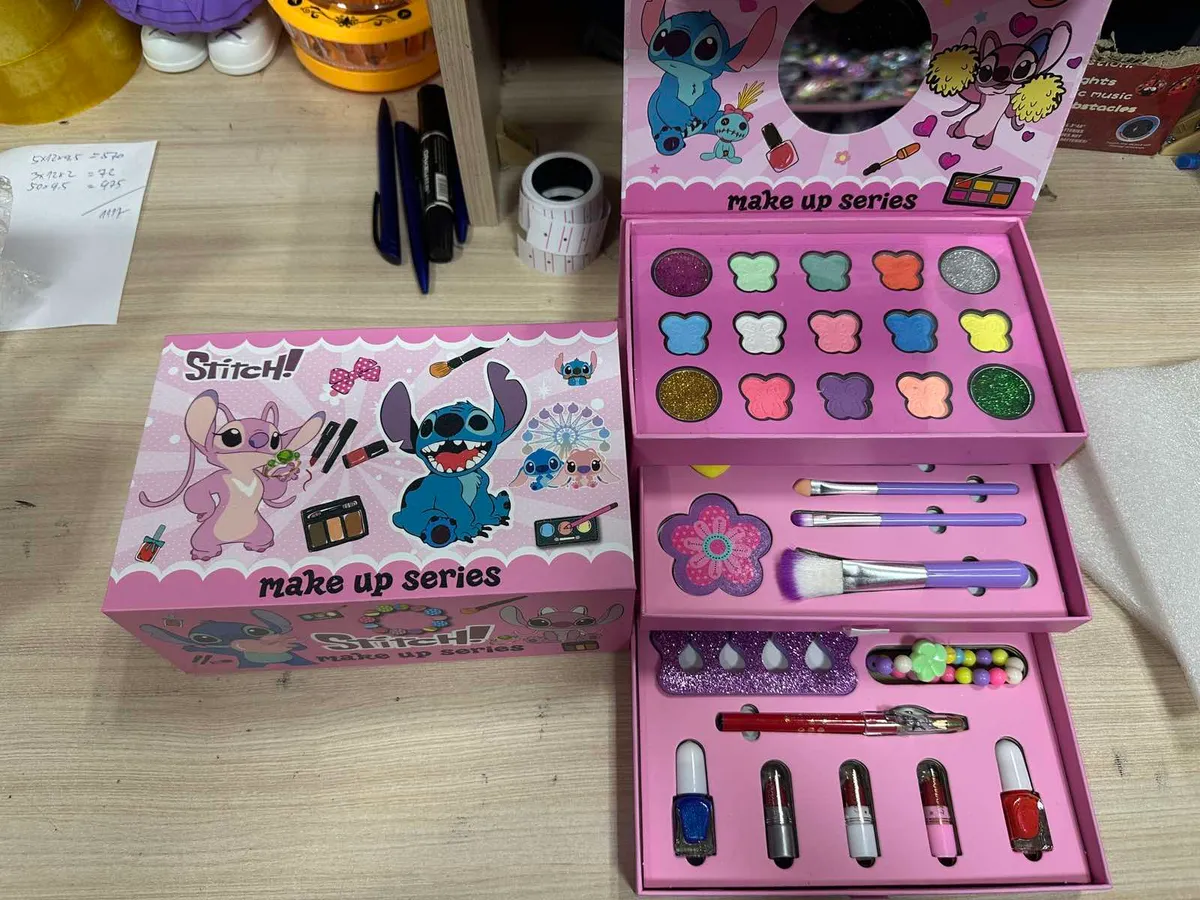 Zestaw do makijażu dziecięcy różowy z motywem Stitch
