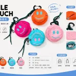 Smile Pouch Mała Okrągła Saszetka Nylonowa z Karabińczykiem