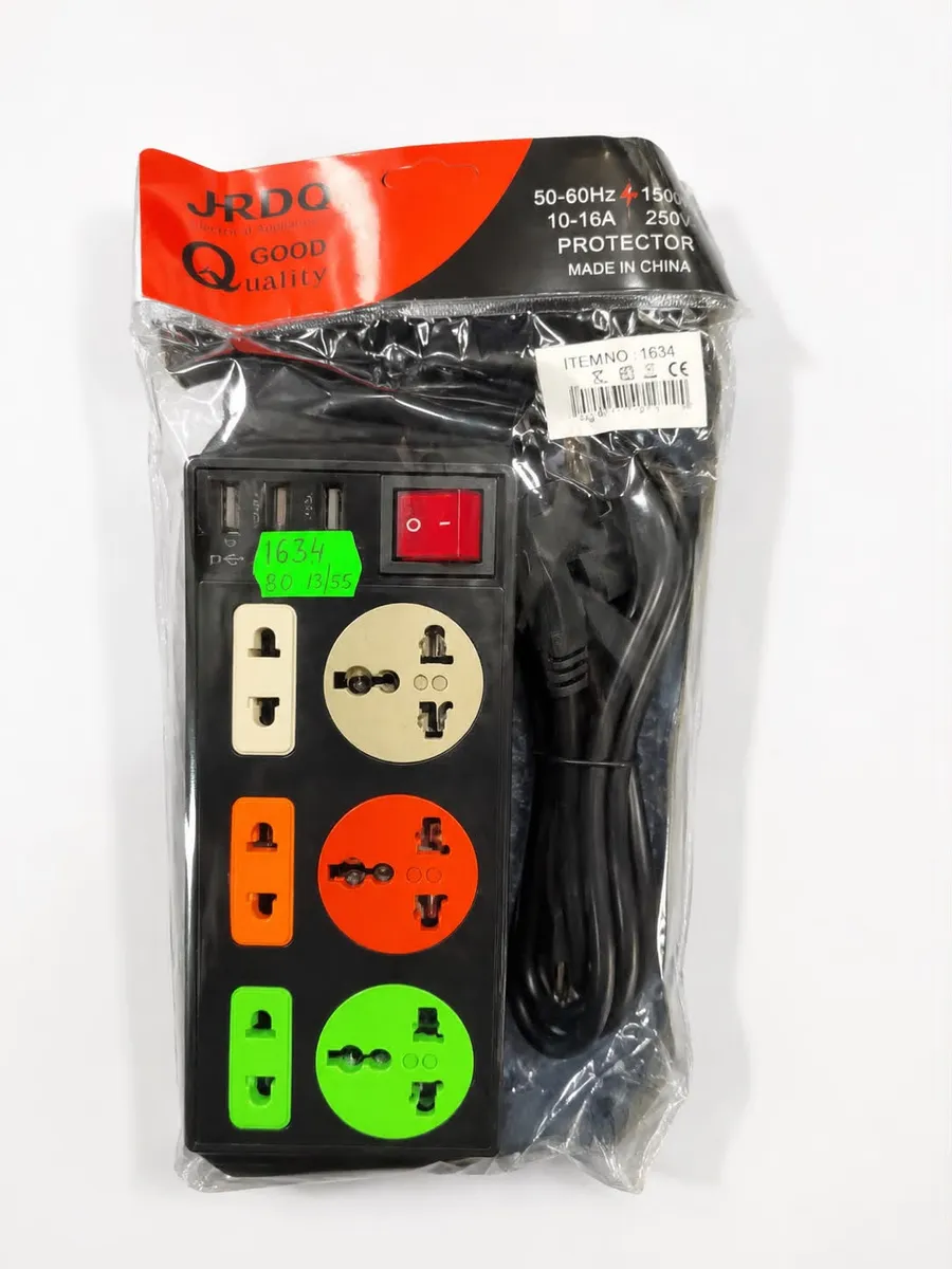 Listwa zasilająca uniwersalna z 3 portami USB i wyłącznikiem czarna