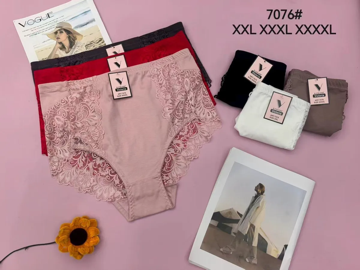 Majtki damskie Victoria w rozmiarach XXL-XXXXL w kolorach różowym, czerwonym, czarnym i beżowym z koronkowymi wstawkami