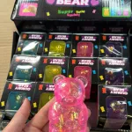 GUMMY BEAR kolorowa guma do ściskania z brokatem 3+