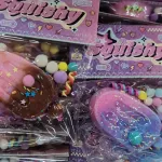 Squishy zabawka antystresowa kolorowa z ozdobami kulkowymi