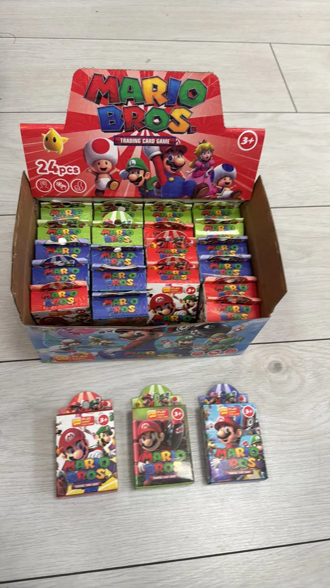 Zestaw kart kolekcjonerskich Mario Bros. w kolorowych opakowaniach, 24 sztuki w kartonie