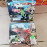 Tyranozaur Rex Spray Flame z funkcją sikania wodą 3+