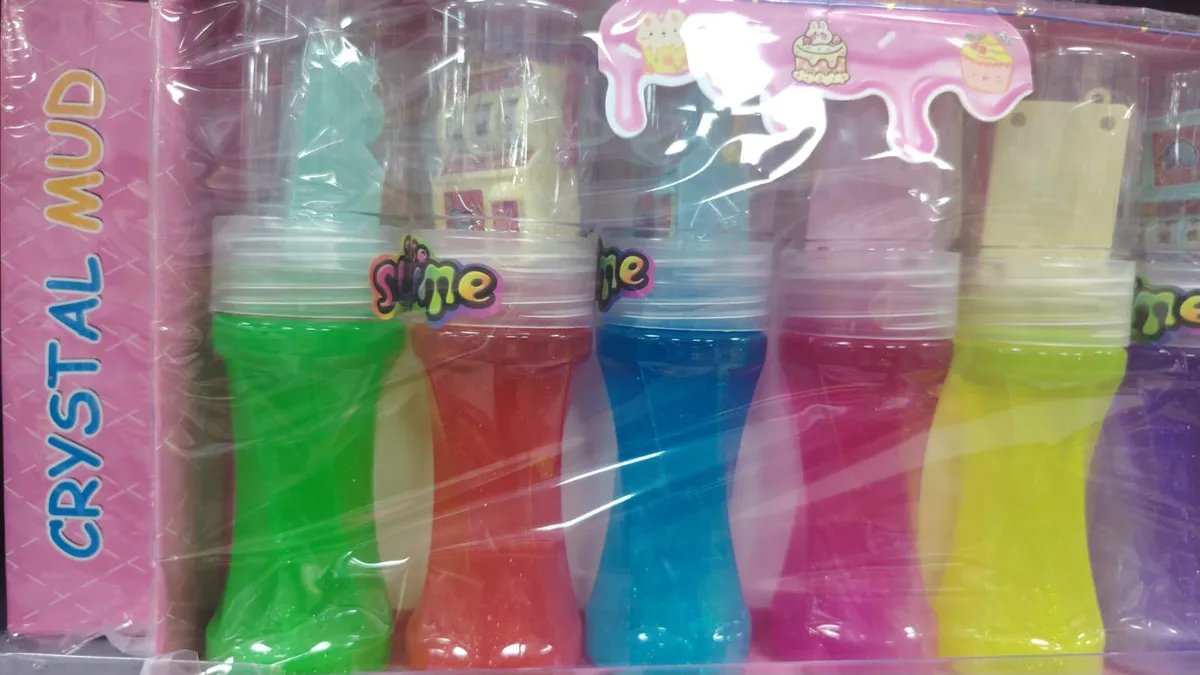 Zestaw sześciu kolorowych pojemników z slime Crystal Mud w plastikowym opakowaniu
