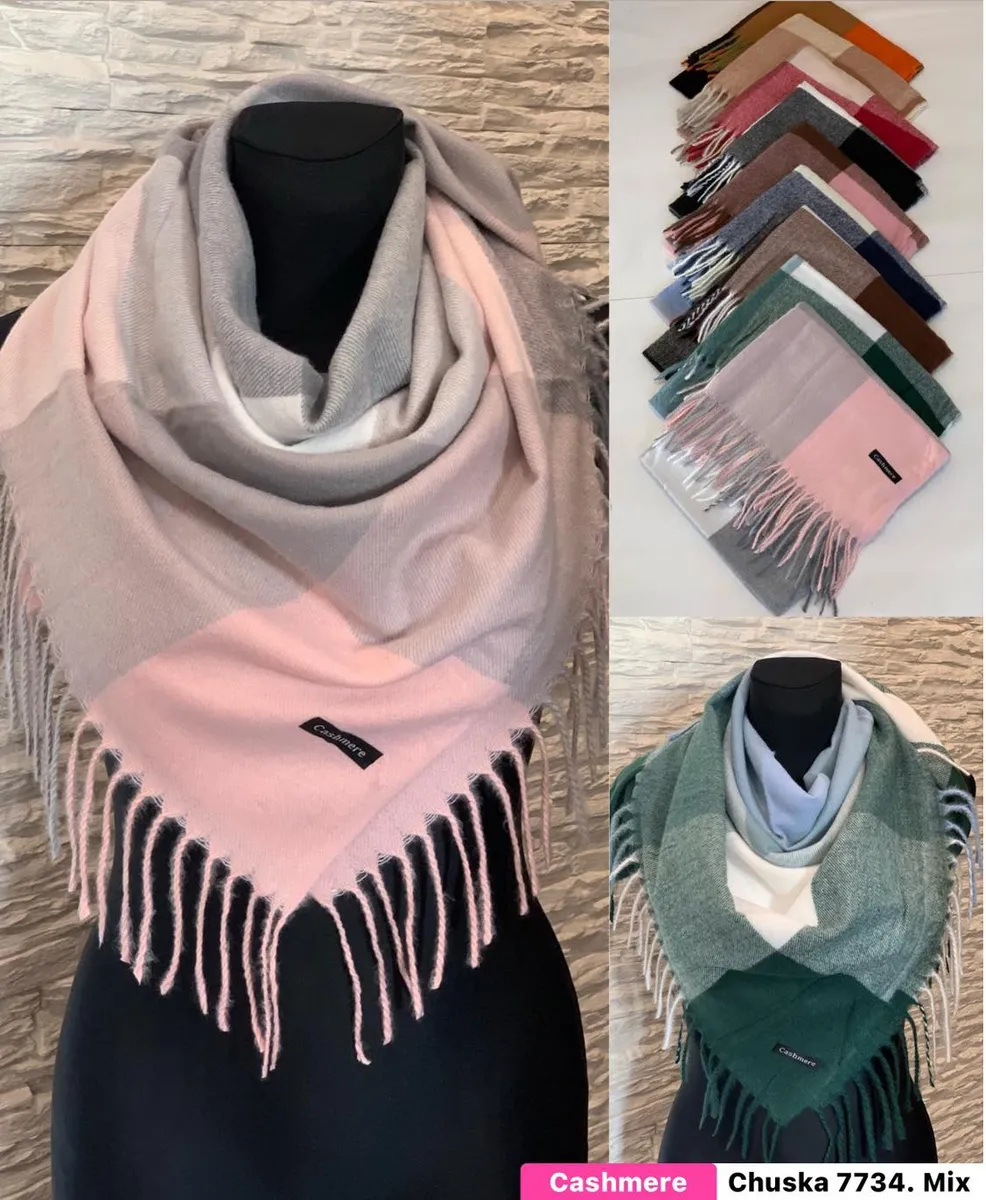 Chusta Cashmere Mix 7734 w pastelowych i stonowanych kolorach z frędzlami na manekinie i zestaw kolorów