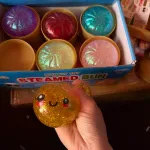Kolorowa zabawka antystresowa Squishy Toy Steamed Bun z brokatem