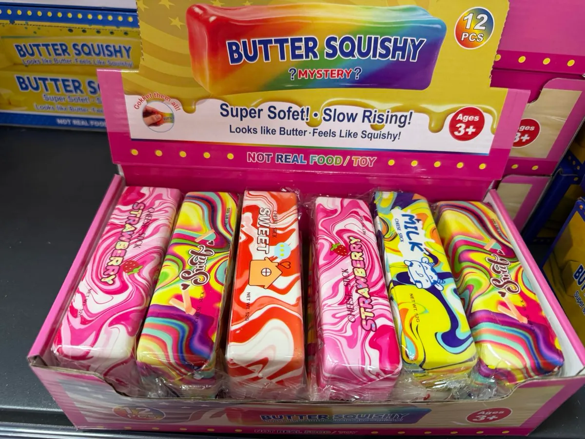 Zestaw 12 kolorowych miękkich zabawek squishy w opakowaniu z nadrukiem Butter Squishy