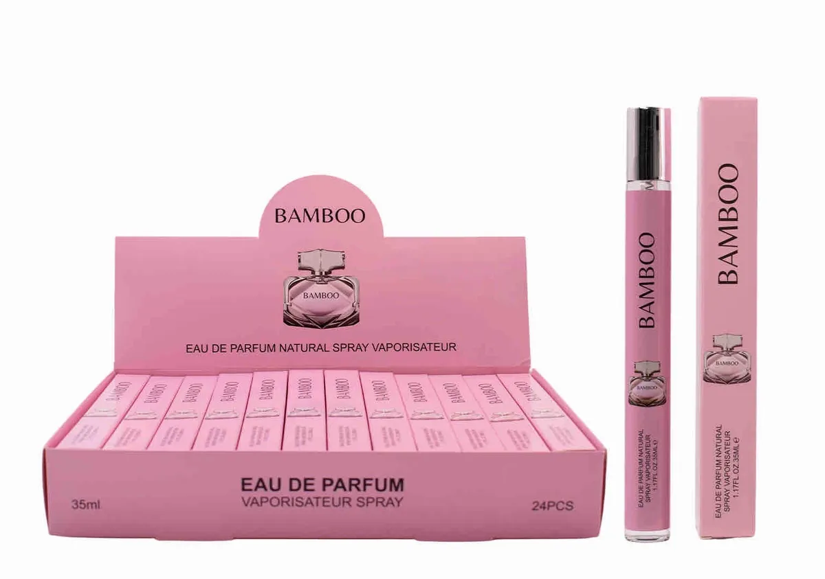 Różowe opakowanie perfum Bamboo 35ml w sprayu i karton zbiorczy z 24 sztukami