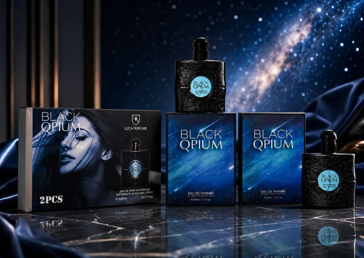 Zestaw perfum Black Qpium 2x50ml z czarnymi flakonami i granatowym opakowaniem z motywem gwiazd