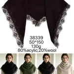 Trójkątny szal z koronką 50x150 cm mix kolorów 80% akryl 20% wełna