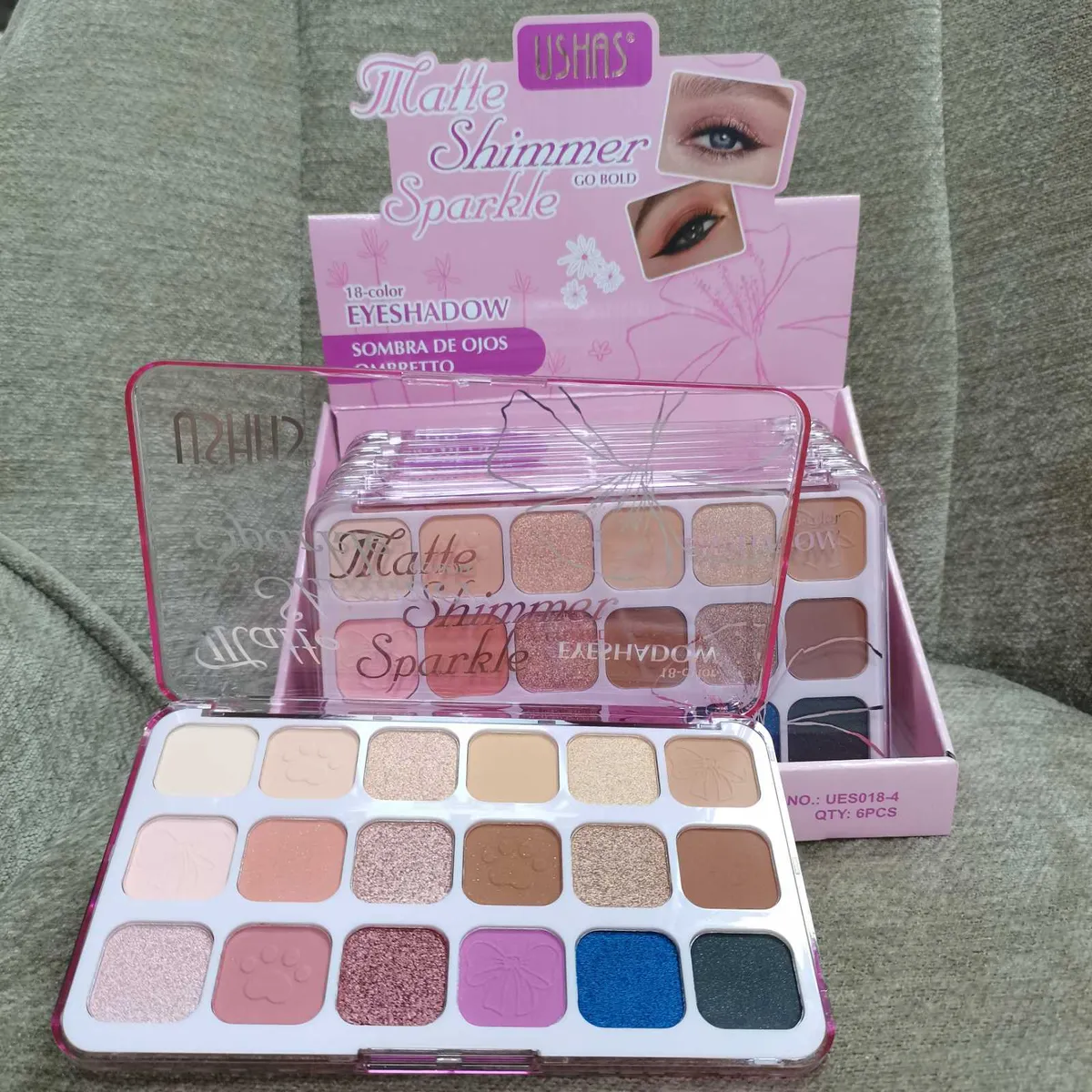 Paleta 18 cieni do powiek Matte Shimmer Sparkle w plastikowym przezroczystym opakowaniu z różowym obramowaniem
