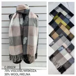 Szalik w kratę z wełną 70% wiskoza 30% wełna mix kolorów