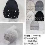 Czapka damska z angory z ozdobnymi kryształkami mix kolorów