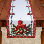 Bieżnik świąteczny 85x85 cm z czerwonymi świecami i ostrokrzewem