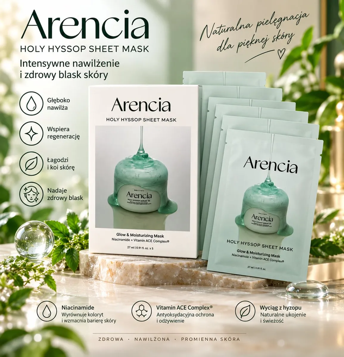 Opakowanie i saszetki zielonkawych masek w płachcie Arencia Holy Hyssop Sheet Mask na marmurowym blacie
