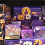 Zabawka Halloweenowa Kostka Maltose Fioletowa z Motywem Dyni