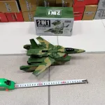 Zielony samolot wojskowy 2w1 z funkcją transformacji 30 cm