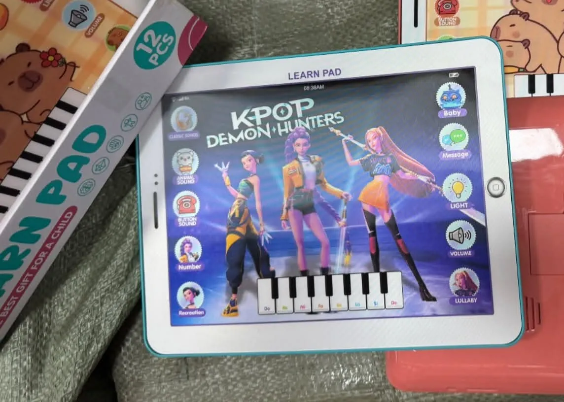 Tablet edukacyjny z kolorowym ekranem KPOP Demon Hunters i klawiaturą pianina dla dzieci