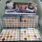 Paleta cieni do powiek Moc Allure 30 kolorów mix mat i brokat