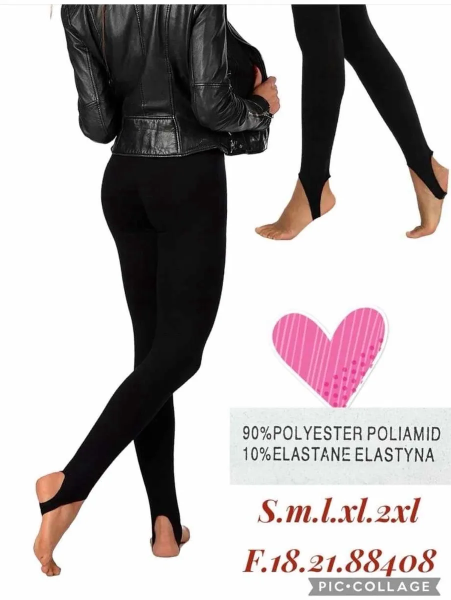 Czarne legginsy damskie z wycięciem na stopę, model na białym tle