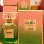 Perfumy Blooming Escape 100ml w sprayu, zielono-różowe opakowanie