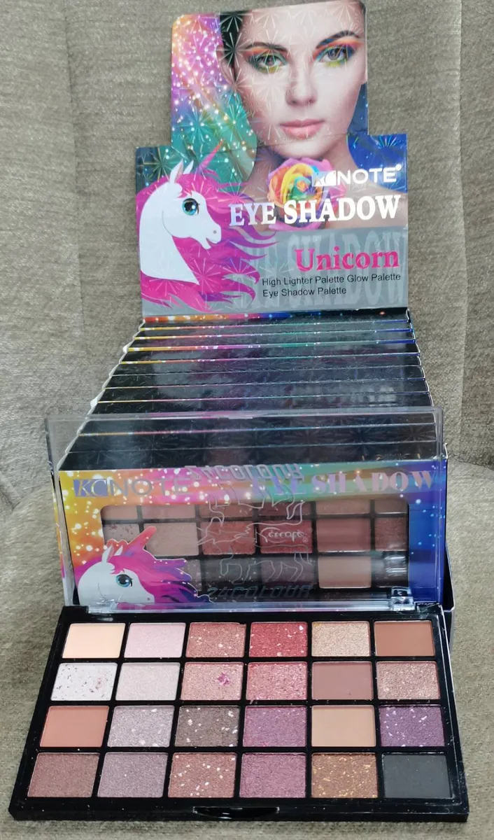 Paleta cieni do powiek KCNOTE Unicorn z 28 kolorami w opakowaniu z grafiką jednorożca