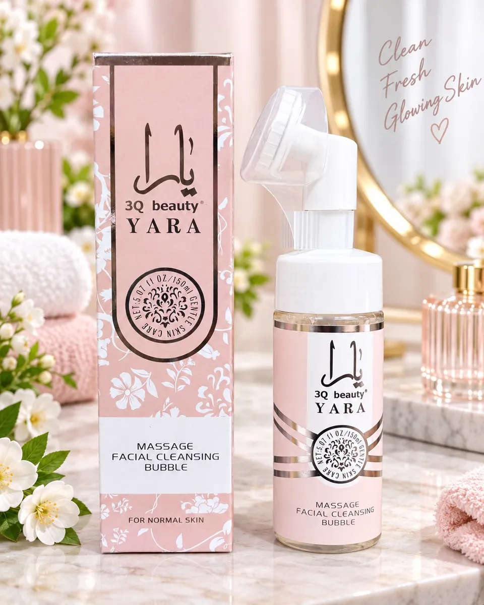 Różowa pianka do mycia twarzy 150 ml z białym masażerem i kartonik z kwiatowym wzorem