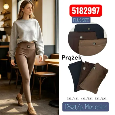Modelka w brązowych prążkowanych legginsach plus size, obok zdjęcia trzech kolorów i rozmiarów 3XL-6XL