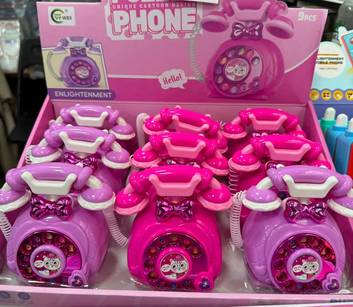 Zabawka telefon retro w kolorze różowym i fioletowym, 9 sztuk w opakowaniu ekspozycyjnym