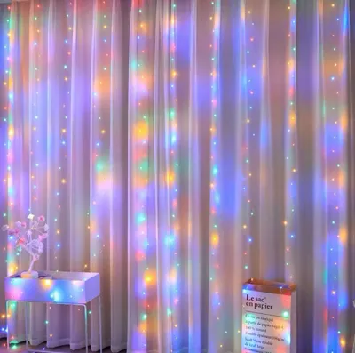 Lampa kurtyna LED 3m x 3m z kolorowymi diodami na przezroczystym tle