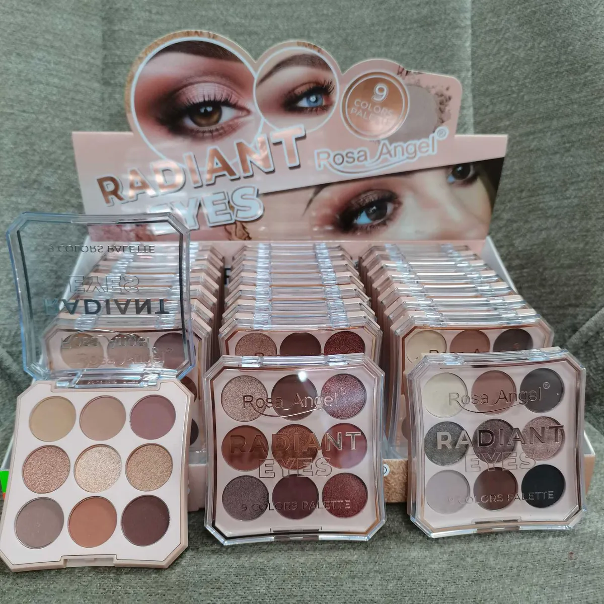 Palety cieni do powiek Rosa Angel Radiant Eyes z 9 neutralnymi kolorami w opakowaniach plastikowych