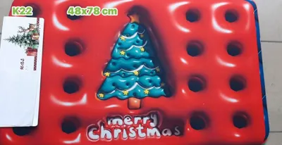 Czerwona mata silikonowa 48x78 cm z zieloną choinką i napisem merry christmas